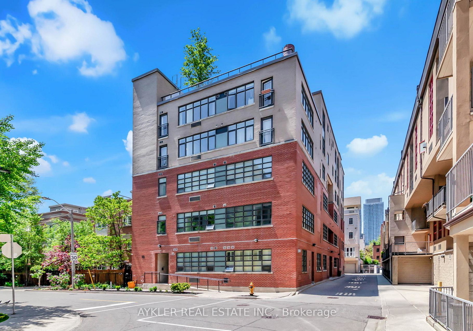 10-wellesley-place-toronto-ontario-c12615434