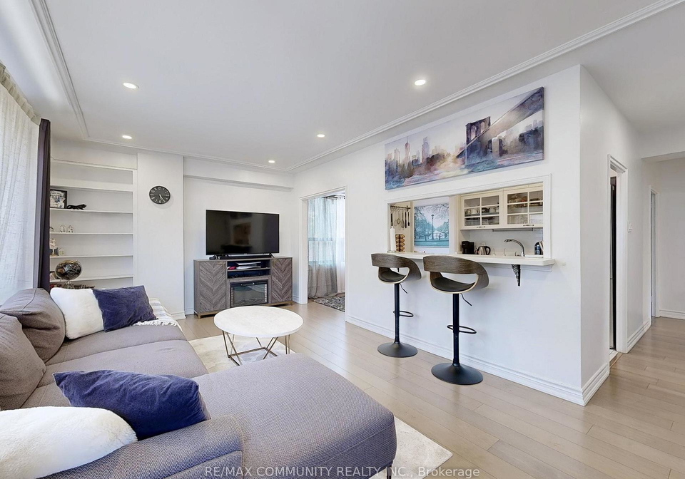 740-eglinton-avenue-w-toronto-ontario-c12615514