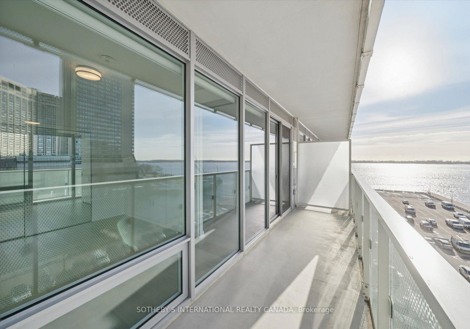 15-queens-quay-e-toronto-ontario-c12615636
