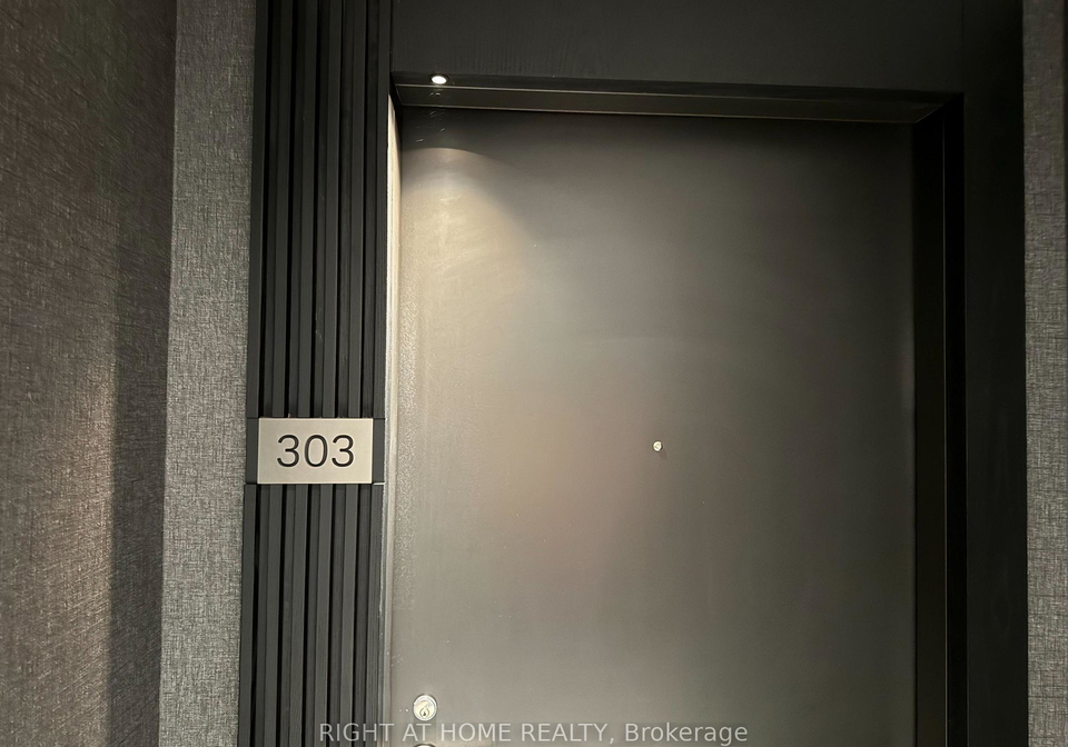 110-broadway-avenue-toronto-ontario-c12615838