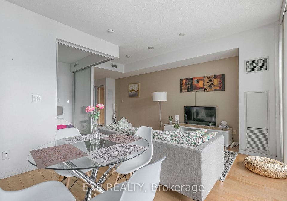 65-bremner-boulevard-toronto-ontario-c12615864