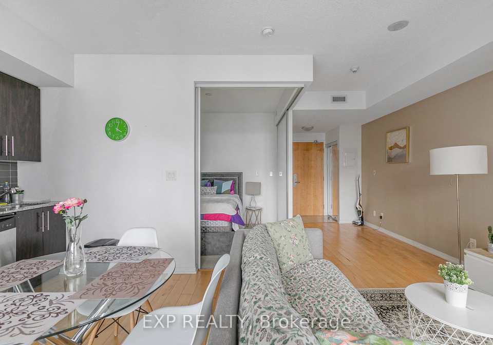 65-bremner-boulevard-toronto-ontario-c12615864