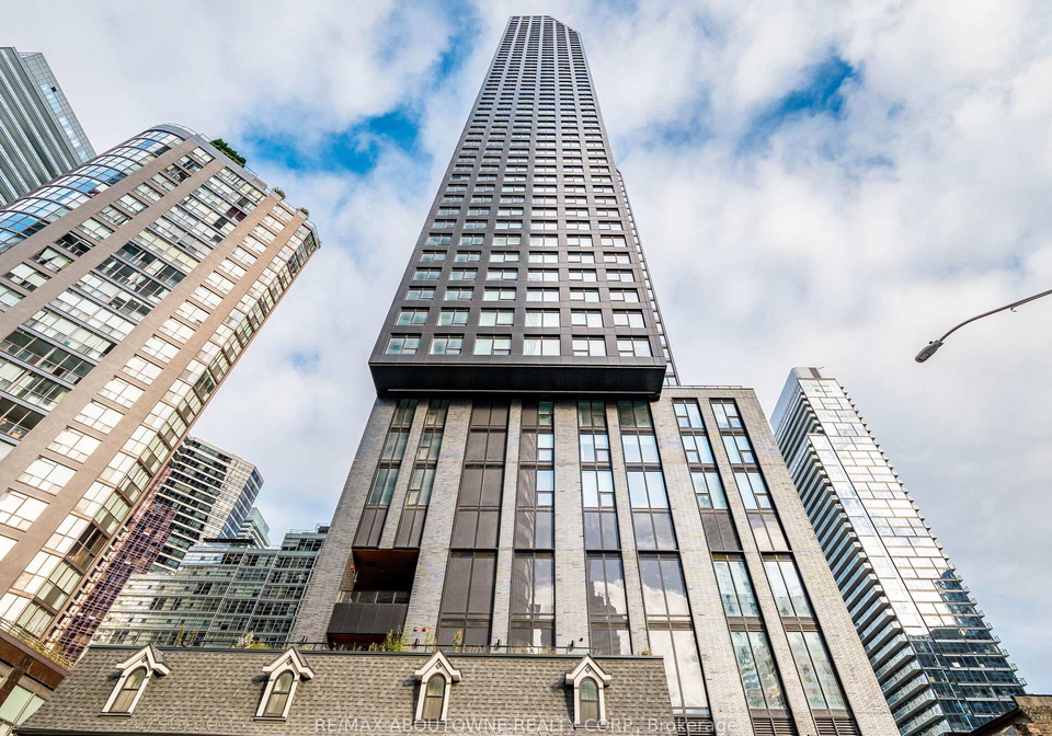 8-wellesley-street-w-toronto-ontario-c12616264