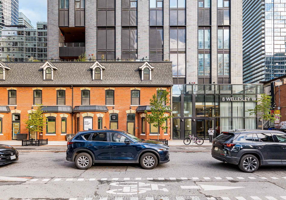 8-wellesley-street-w-toronto-ontario-c12616264