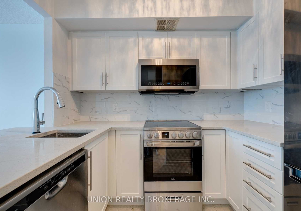 92-king-street-e-toronto-ontario-c12616802