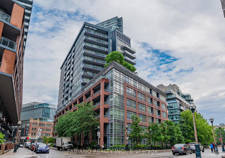 15-bruyeres-mews-toronto-ontario-c12617000