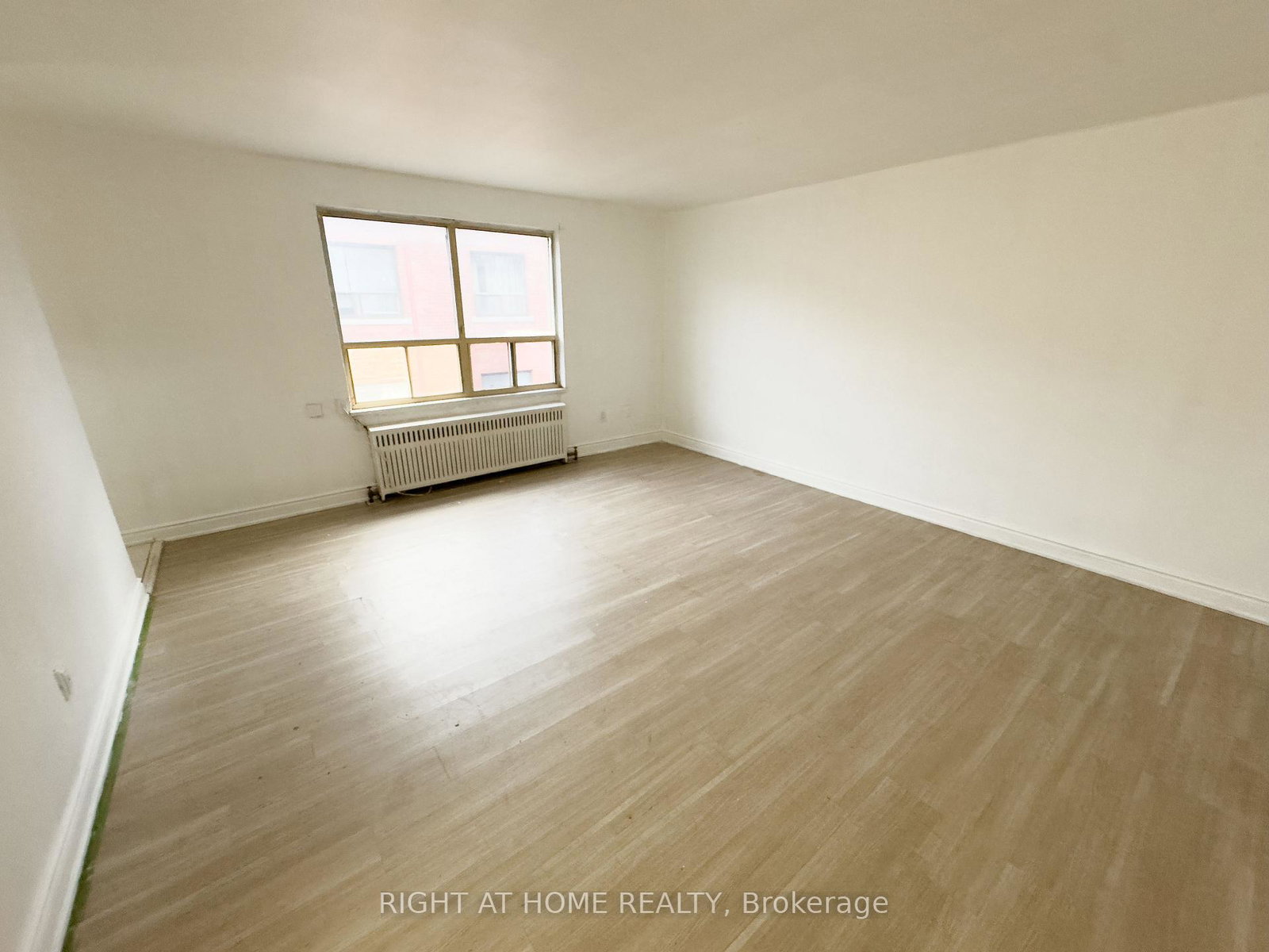 896-eglinton-avenue-e-east-york-ontario-c12617020