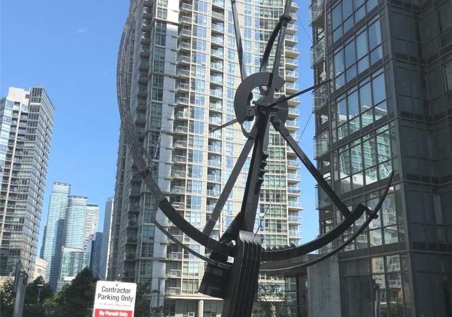 15-fort-york-boulevard-toronto-ontario-c12617386