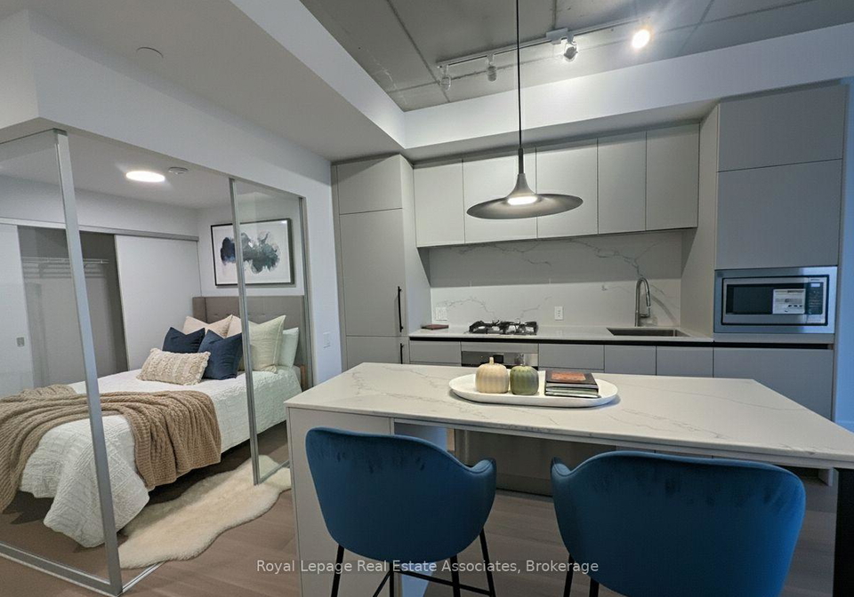 1720-bayview-avenue-toronto-ontario-c12626650
