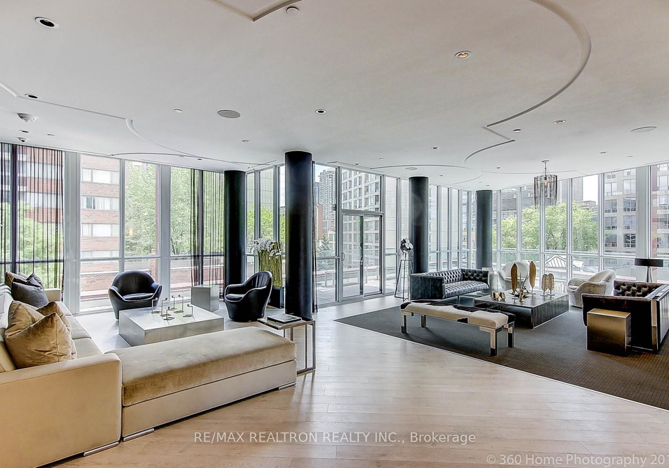 32-davenport-road-toronto-ontario-c12626798