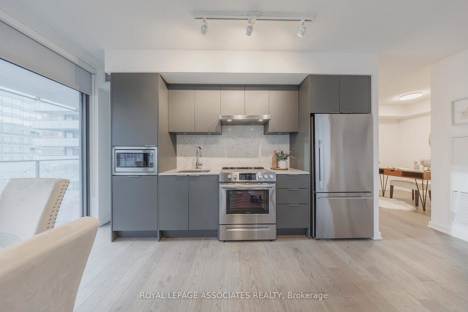 25-richmond-street-e-toronto-ontario-c12627030