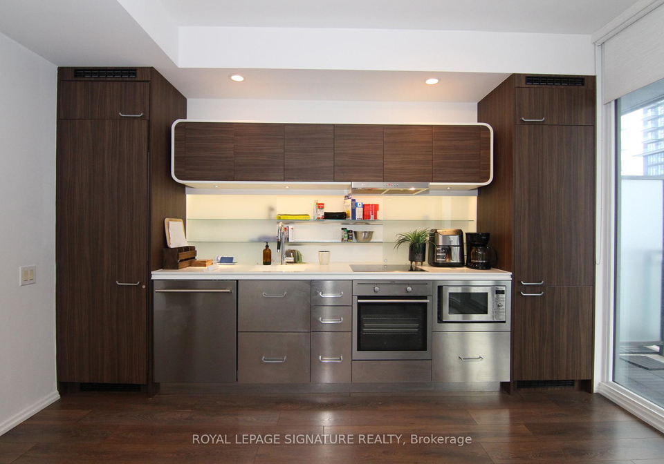45-charles-street-e-toronto-ontario-c12627078