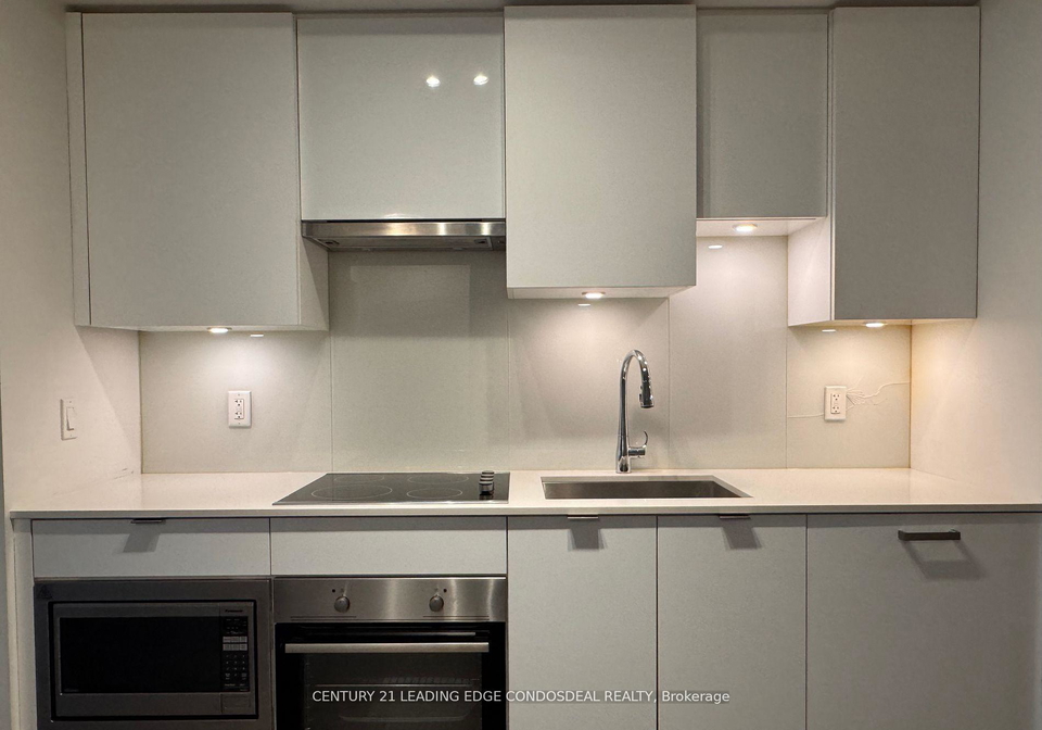 99-broadway-avenue-toronto-ontario-c12627136