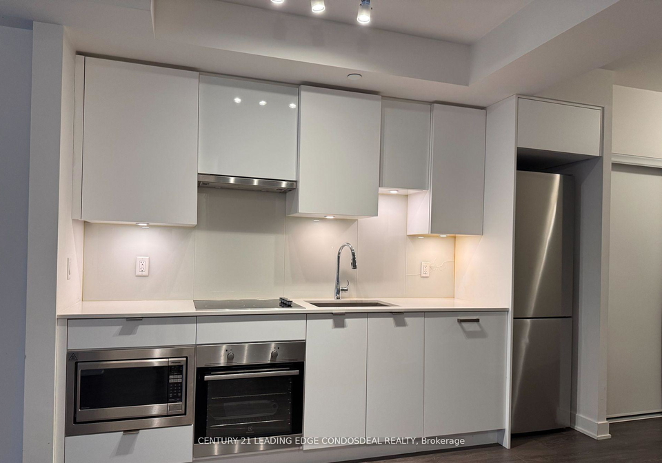 99-broadway-avenue-toronto-ontario-c12627136