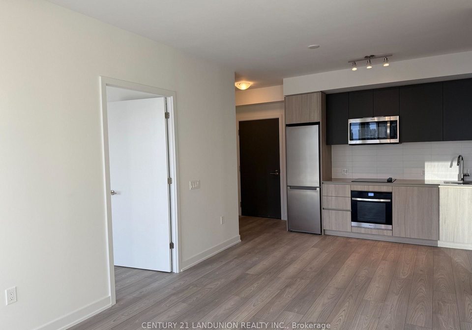 5858-yonge-street-toronto-ontario-c12627264