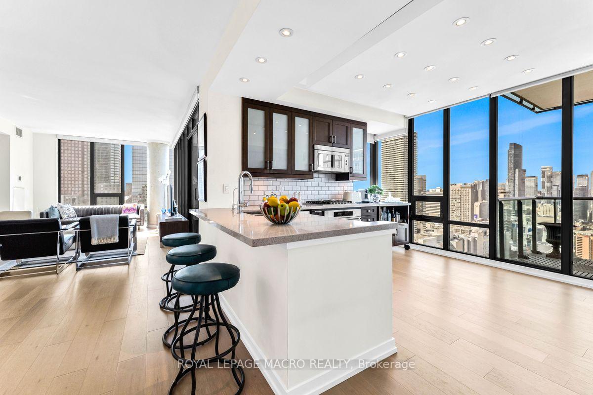 33-lombard-street-toronto-ontario-c12627340