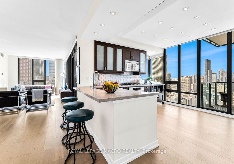 33-lombard-street-toronto-ontario-c12627340