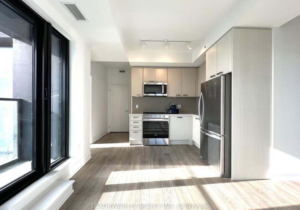 20-soudan-avenue-toronto-ontario-c12627394