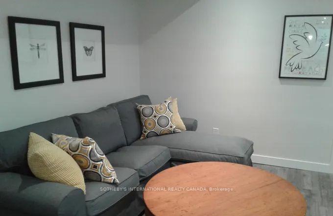 15-castlefield-avenue-toronto-ontario-c12627446