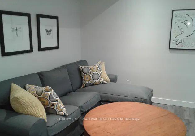 15-castlefield-avenue-toronto-ontario-c12627446