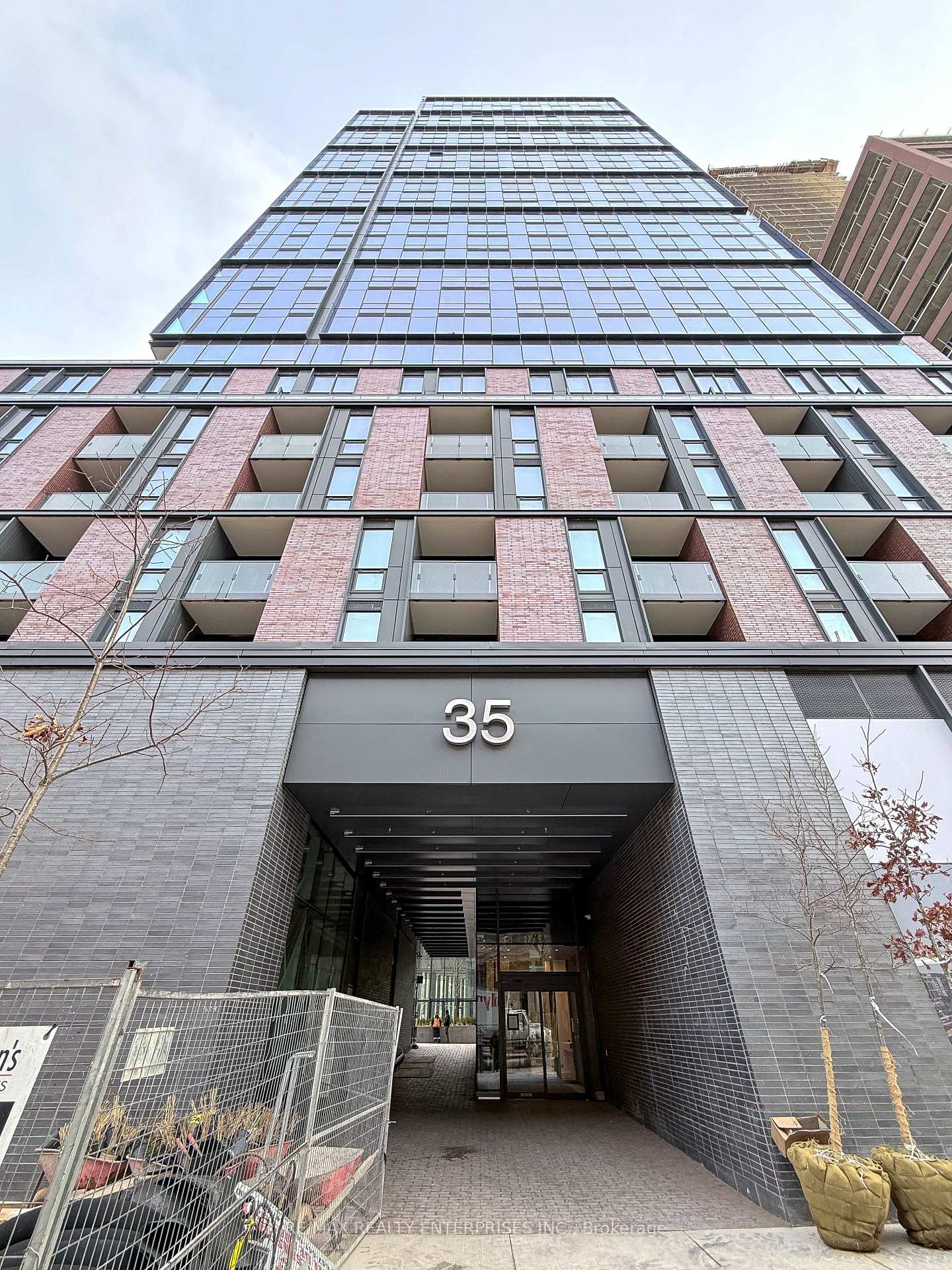 35-parliament-street-toronto-ontario-c12627528