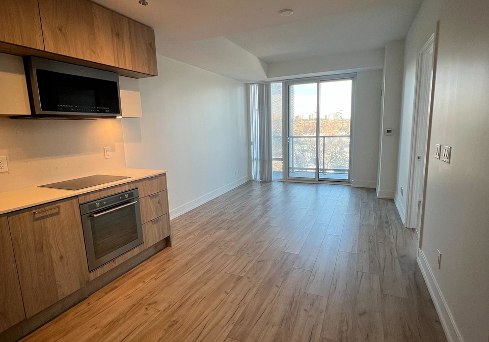 25-adra-grado-way-north-york-ontario-c12628606