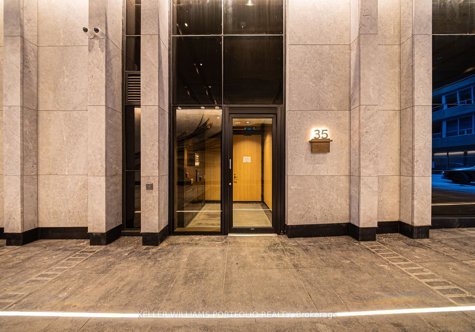 35-mercer-street-toronto-ontario-c12628784