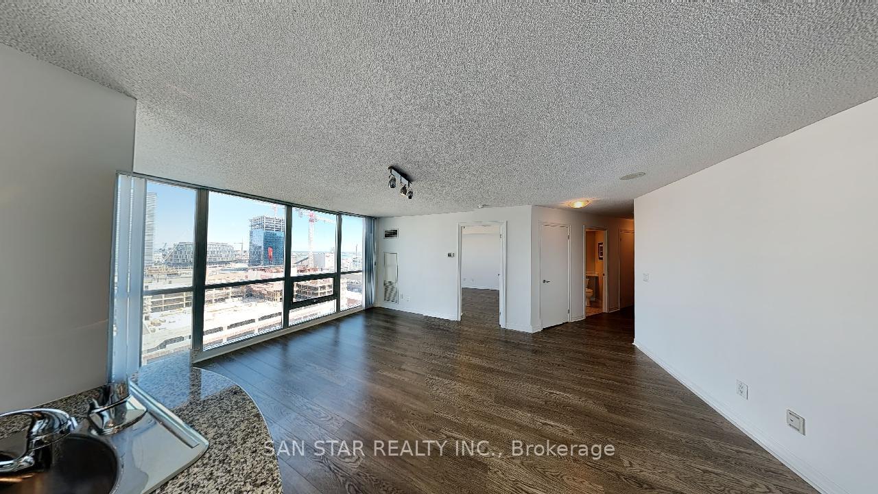 16-yonge-street-toronto-ontario-c12628848