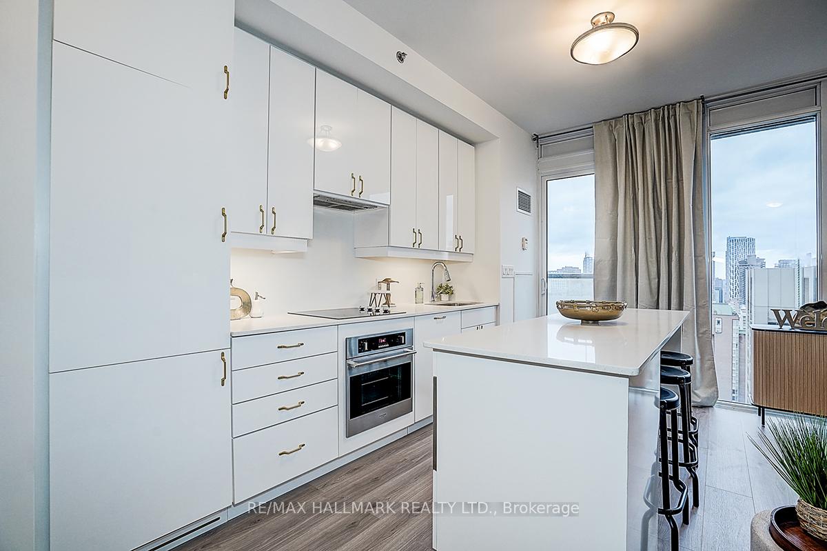 426-university-avenue-toronto-ontario-c12629034