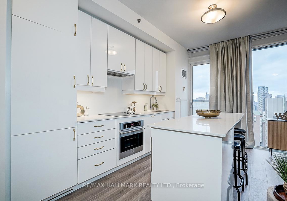 426-university-avenue-toronto-ontario-c12629034