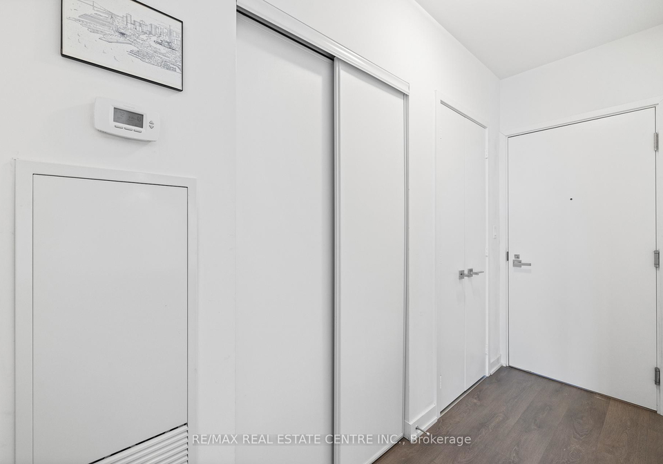 30-ordnance-street-toronto-ontario-c12629182