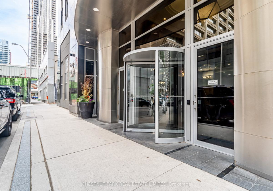 35-balmuto-street-toronto-ontario-c12629346