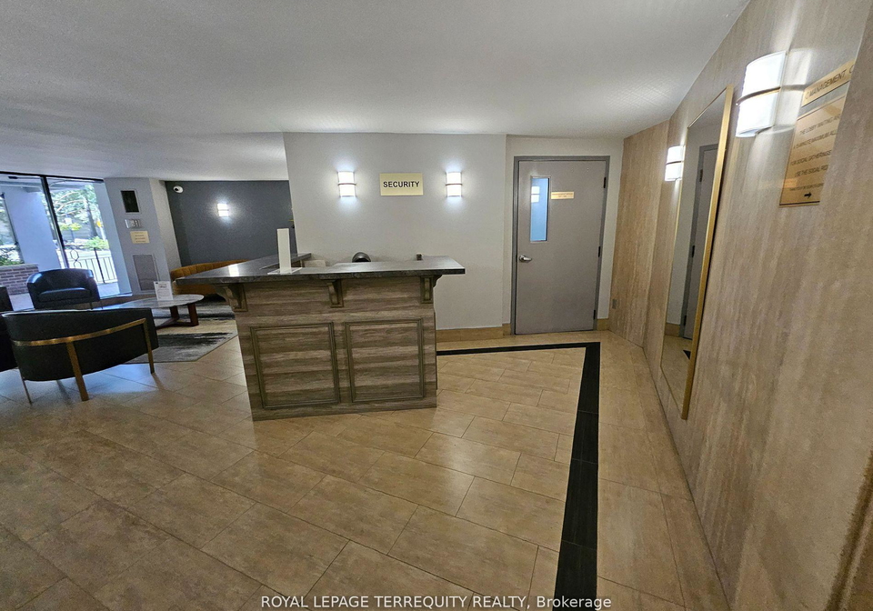 5-shady-golfway-east-york-ontario-c12629420