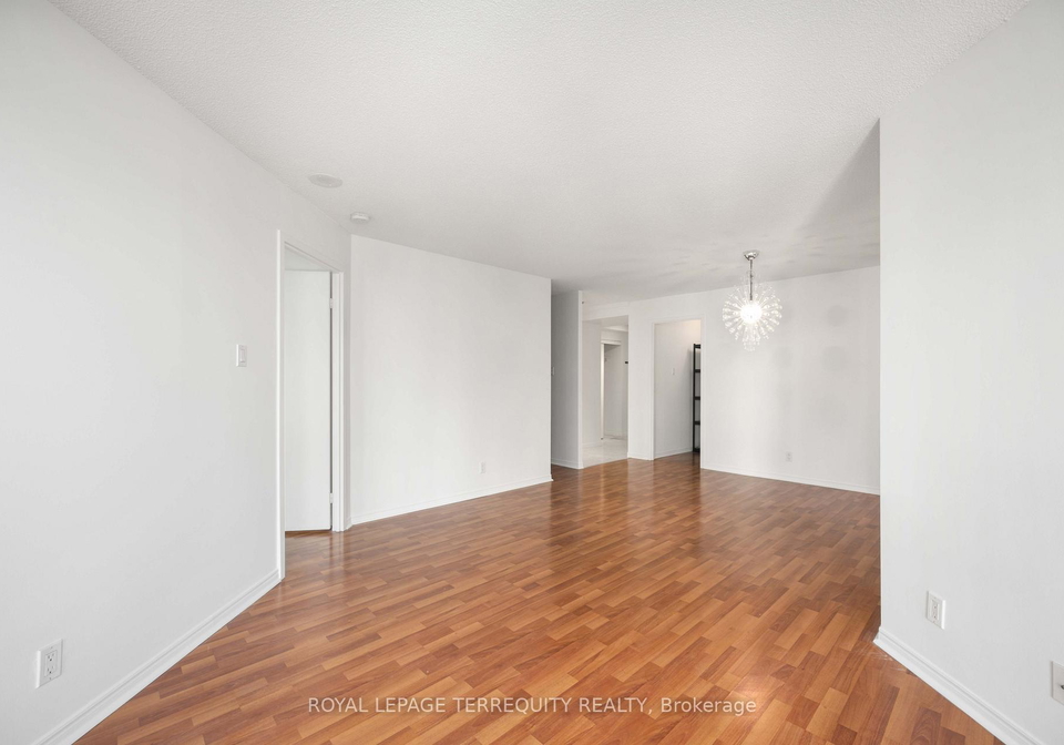 10-yonge-street-toronto-ontario-c12629520