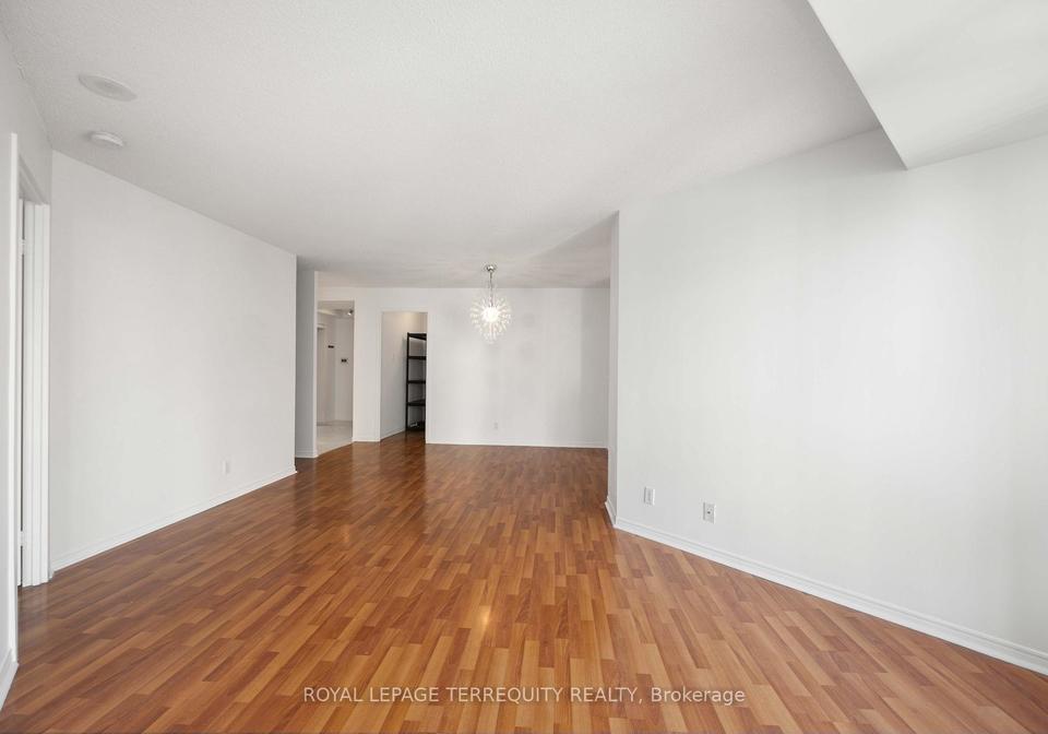 10-yonge-street-toronto-ontario-c12629520
