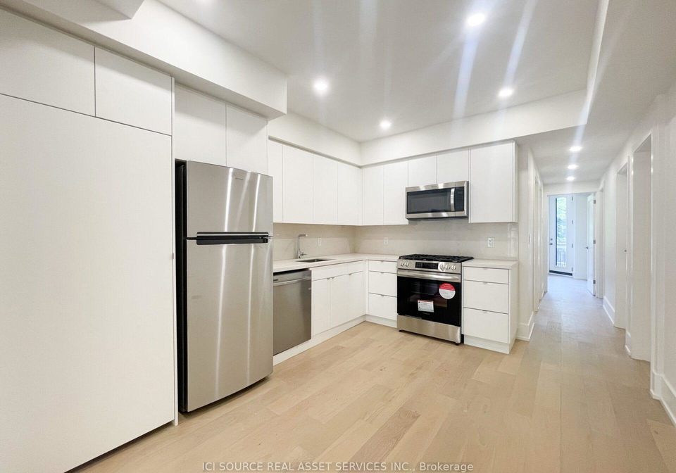 474-palmerston-boulevard-toronto-ontario-c12629680