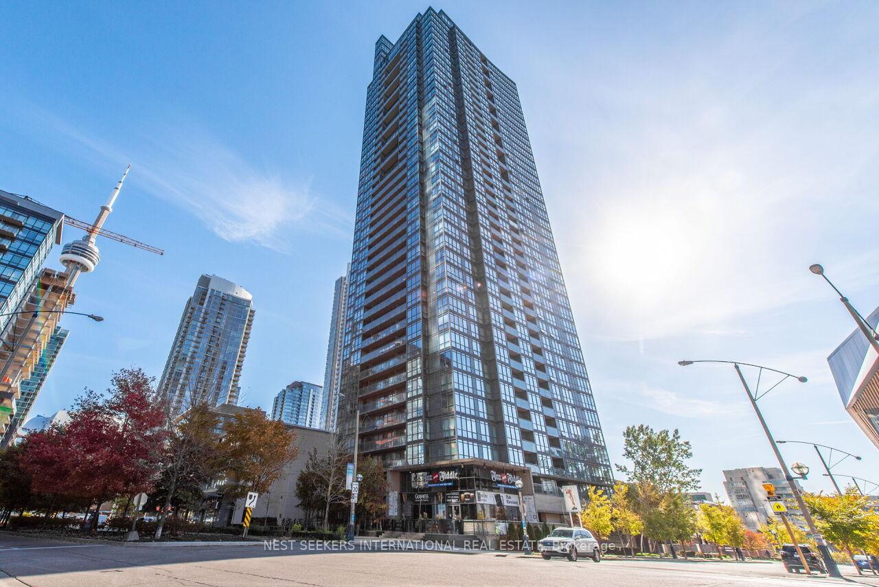 15-fort-york-boulevard-toronto-ontario-c12630202