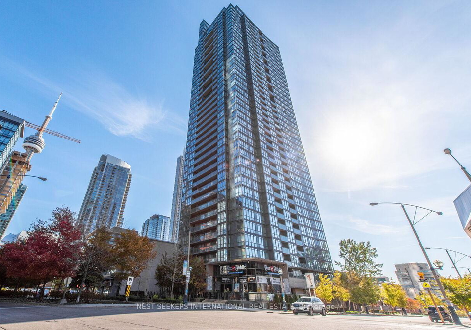 15-fort-york-boulevard-toronto-ontario-c12630202