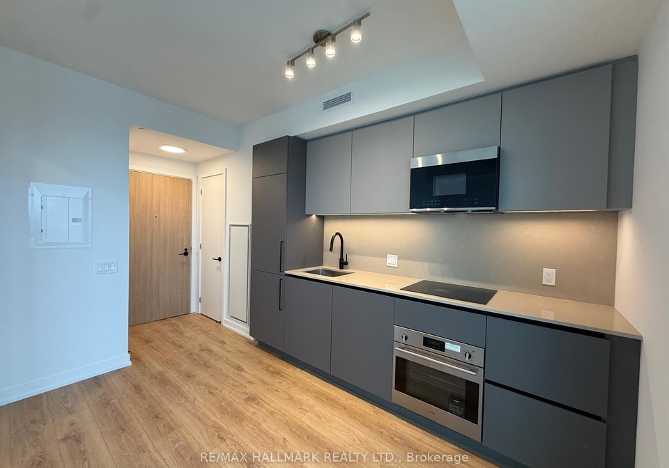 35-parliament-street-toronto-ontario-c12630240