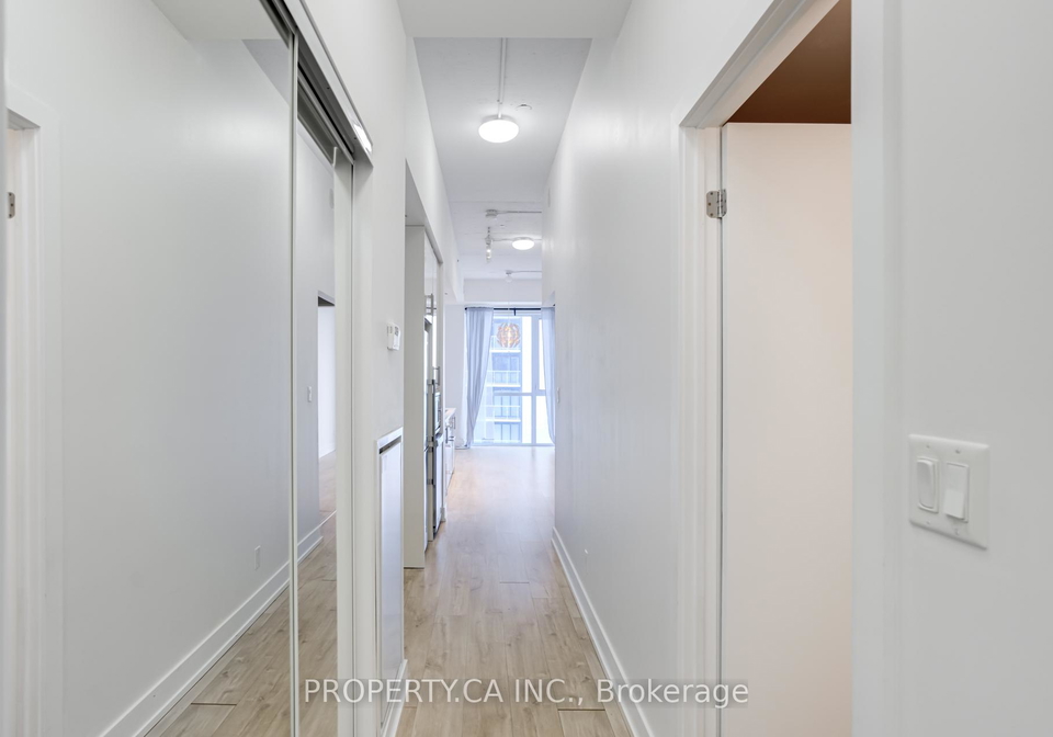 75-the-donway-way-w-north-york-ontario-c12630252