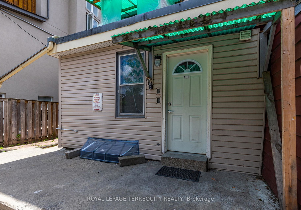 124-baldwin-street-toronto-ontario-c12630436