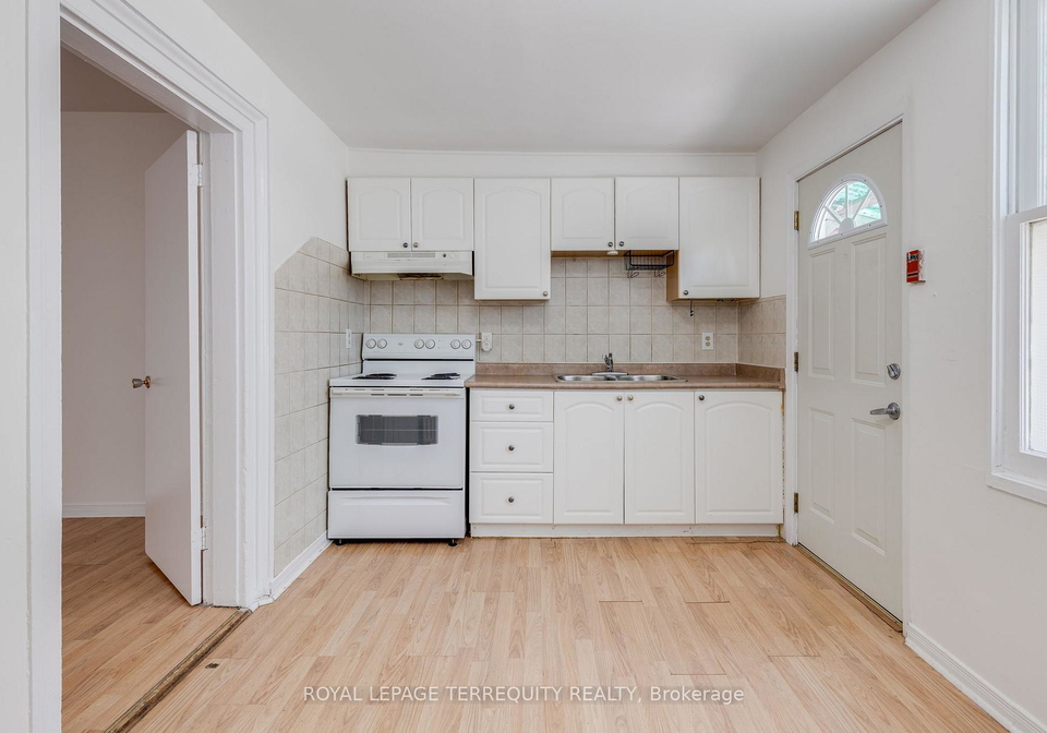 124-baldwin-street-toronto-ontario-c12630436