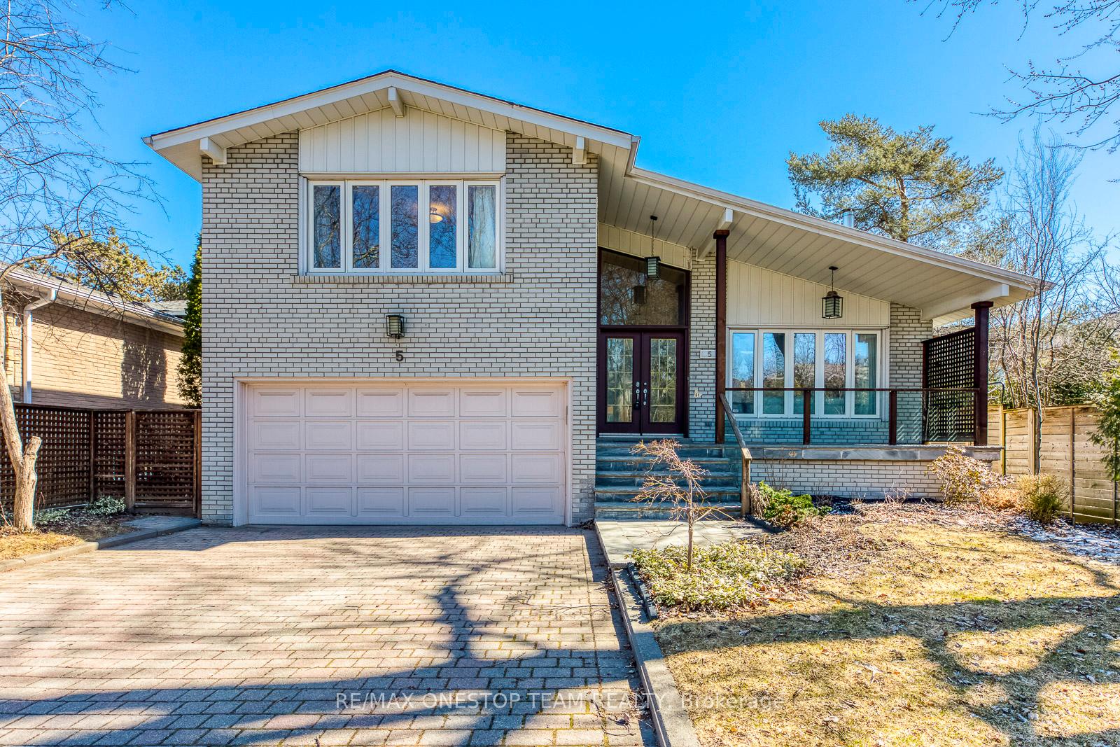 5-foursome-crescent-north-york-ontario-c12630568