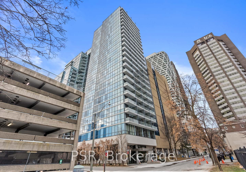 210-simcoe-street-toronto-ontario-c12631458