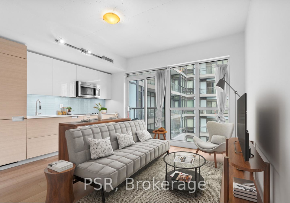 210-simcoe-street-toronto-ontario-c12631458