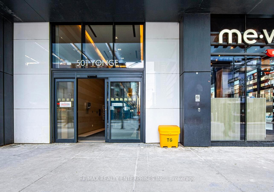 501-yonge-street-toronto-ontario-c12631718