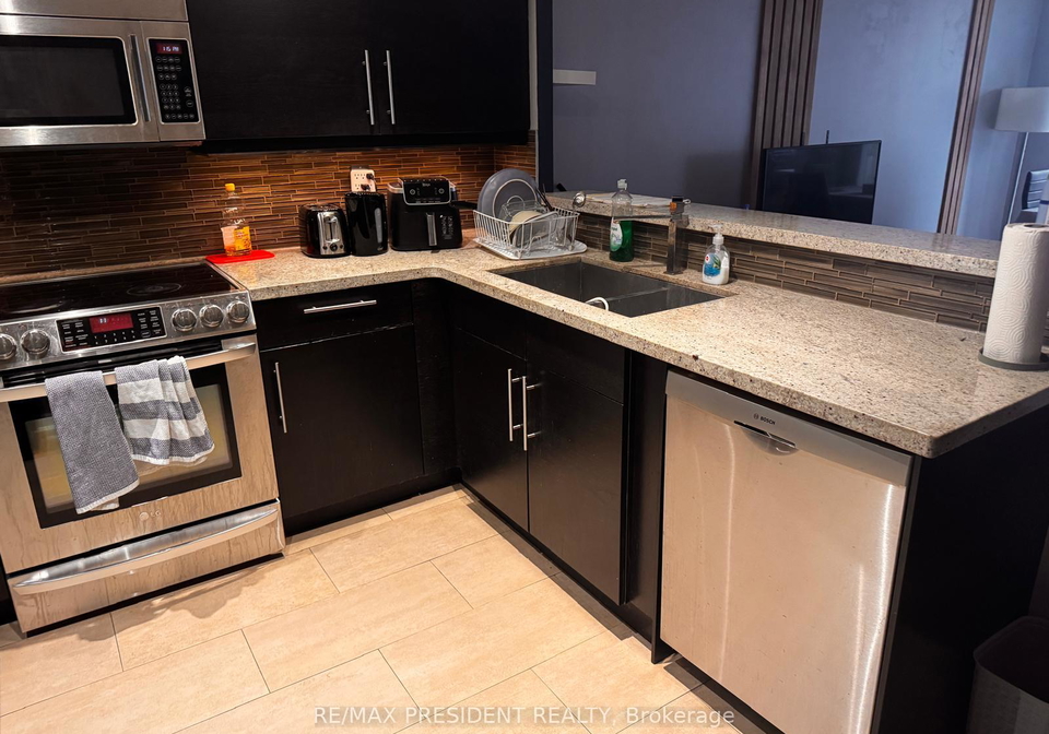 60-homewood-avenue-toronto-ontario-c12632178
