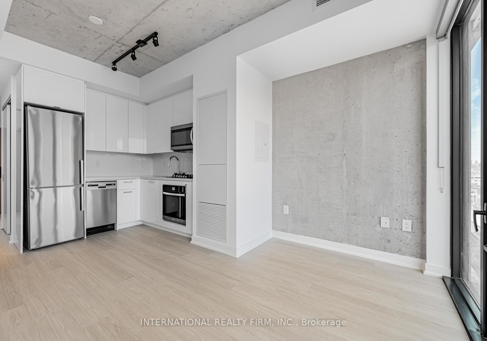 195-mccaul-street-toronto-ontario-c12632374