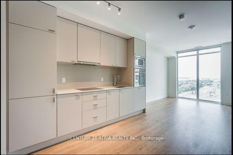 27-bathurst-street-toronto-ontario-c12632568