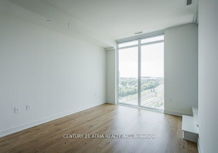 27-bathurst-street-toronto-ontario-c12632568